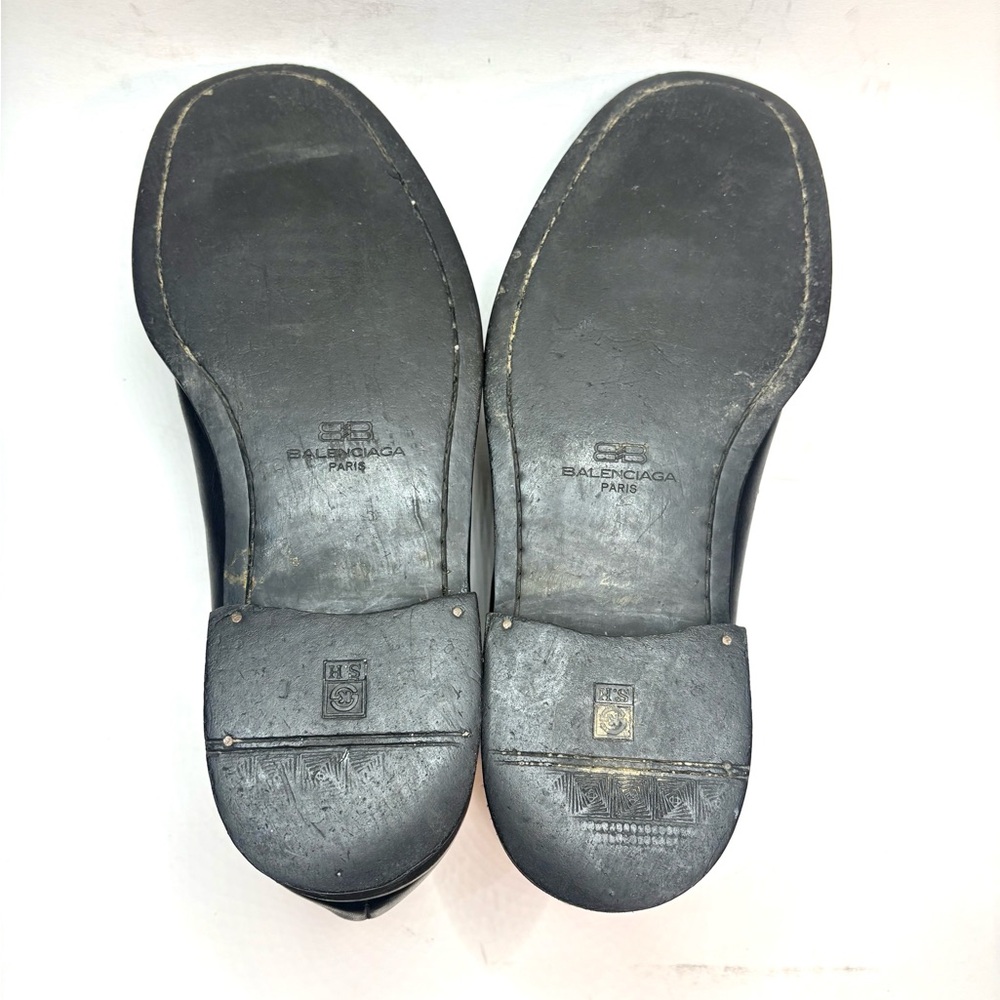Balenciaga Italian Black Leather Driving Loafer | 9 - Picture 6 of 12